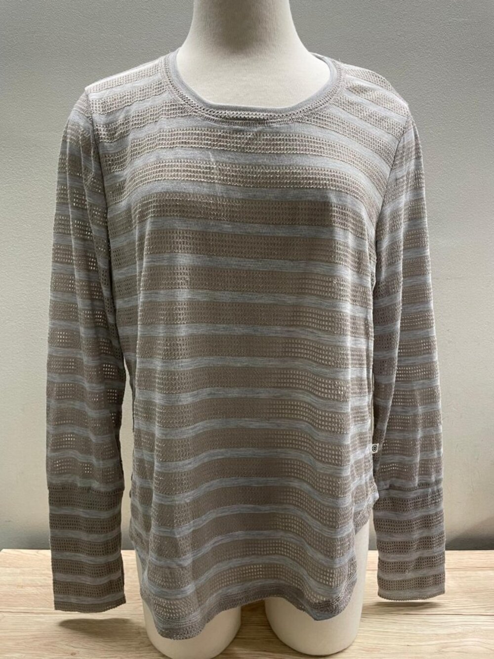 LONG SLEEVE TOP WITH OPEN BACK